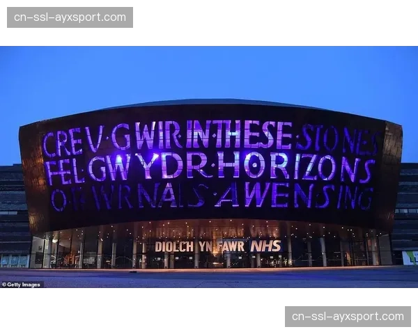 英国温布利球场将举办大型拳击之夜，预计门票五分钟售罄